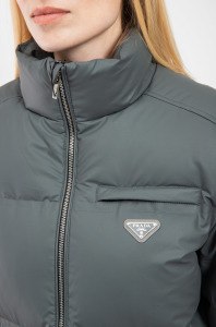 Prada Пуховик