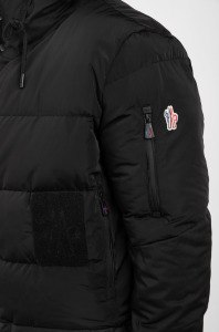 Moncler Пуховик