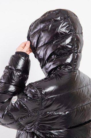 Moncler Пуховик