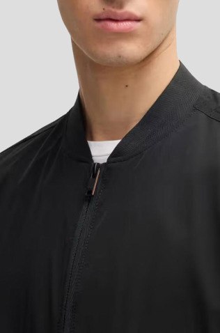 Hugo Boss Бомбер
