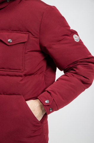 Moncler Пуховик