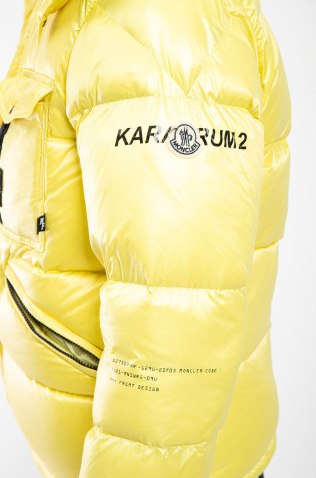 Moncler Пуховик